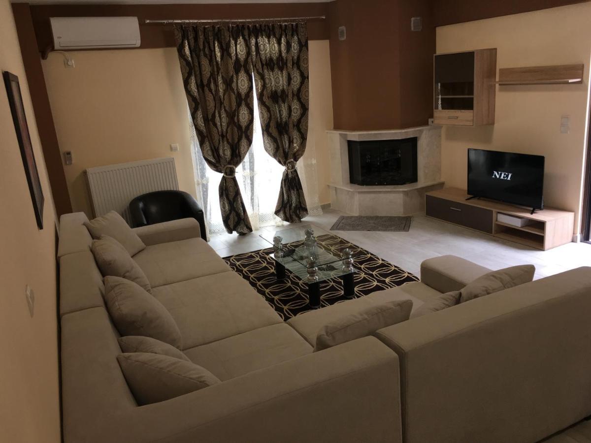 Aparthotel Archontiko Kirfis In Desfina Exteriér fotografie